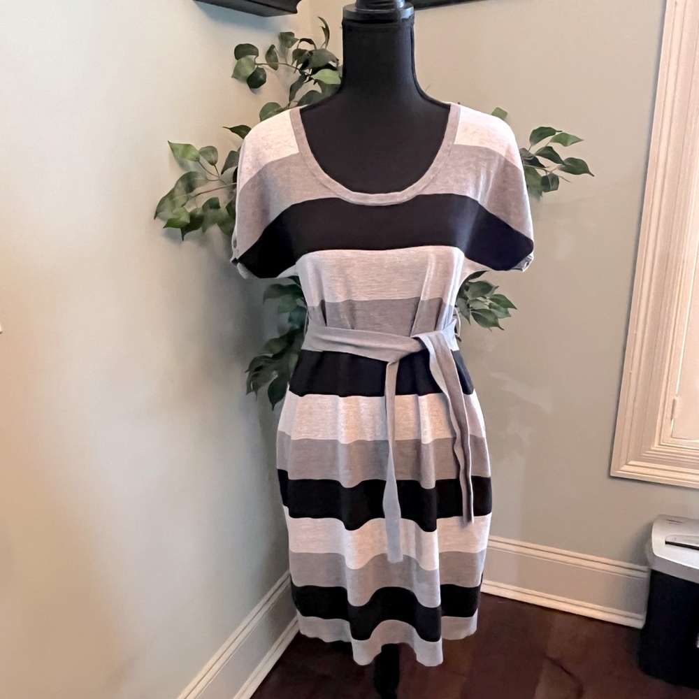 Maternity Striped Causal Dress with Belt - Small